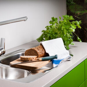 Plautuvės maišytuvas Twista su aukštu snapeliu, pajungimas lanksčiomis žarnelėmis